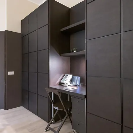 Easylife - - Mercato 5 - Brera アパート ミラノ